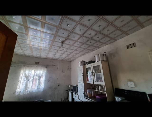3 BEDROOM FREEHOLD FOR SALE IN OSIZWENI
